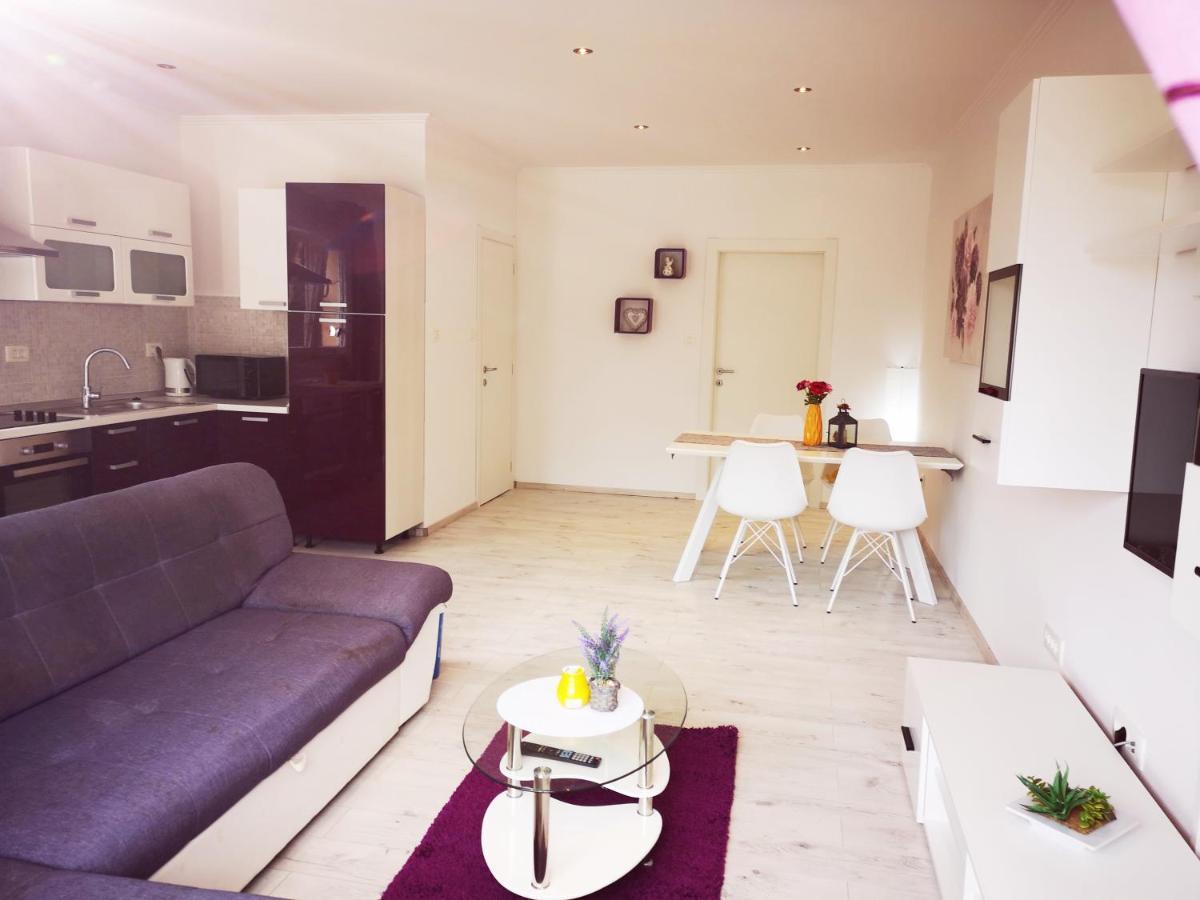 Apartmani "Sandro" Gonar Rab Town Exterior foto