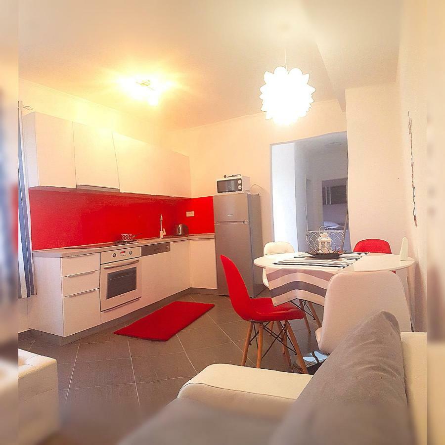 Apartmani "Sandro" Gonar Rab Town Exterior foto